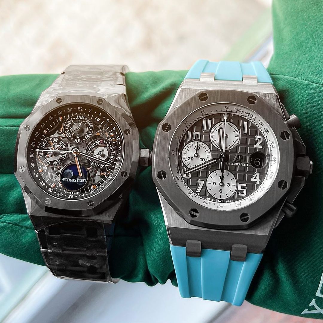 Comparison The Audemars Piguet Royal Oak vs. The Royal Oak Offshore Horus Watch Straps